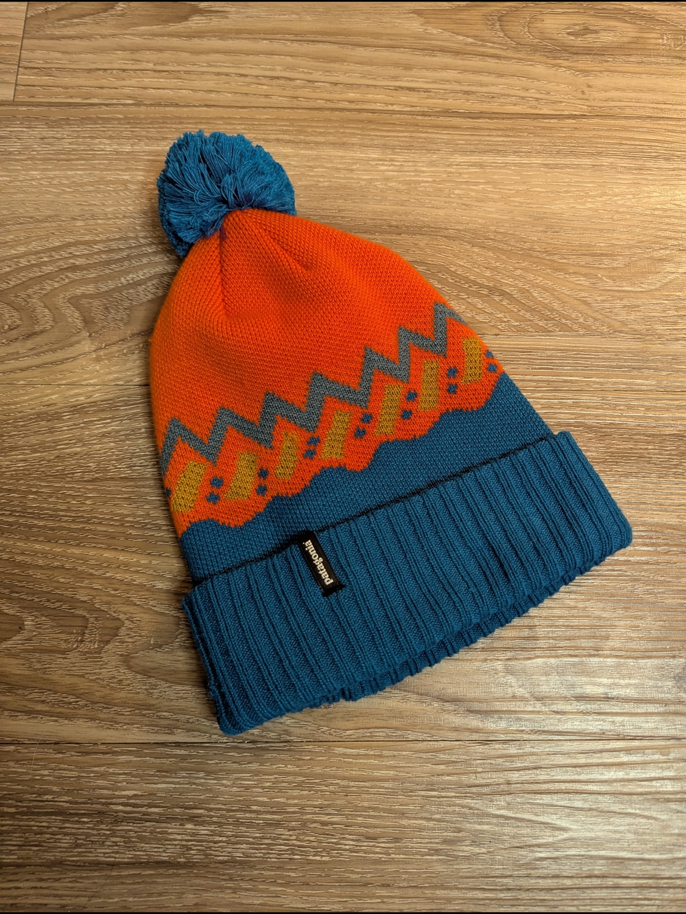 Patagonia Orange and Teal Patterned Pom Beanie S / M